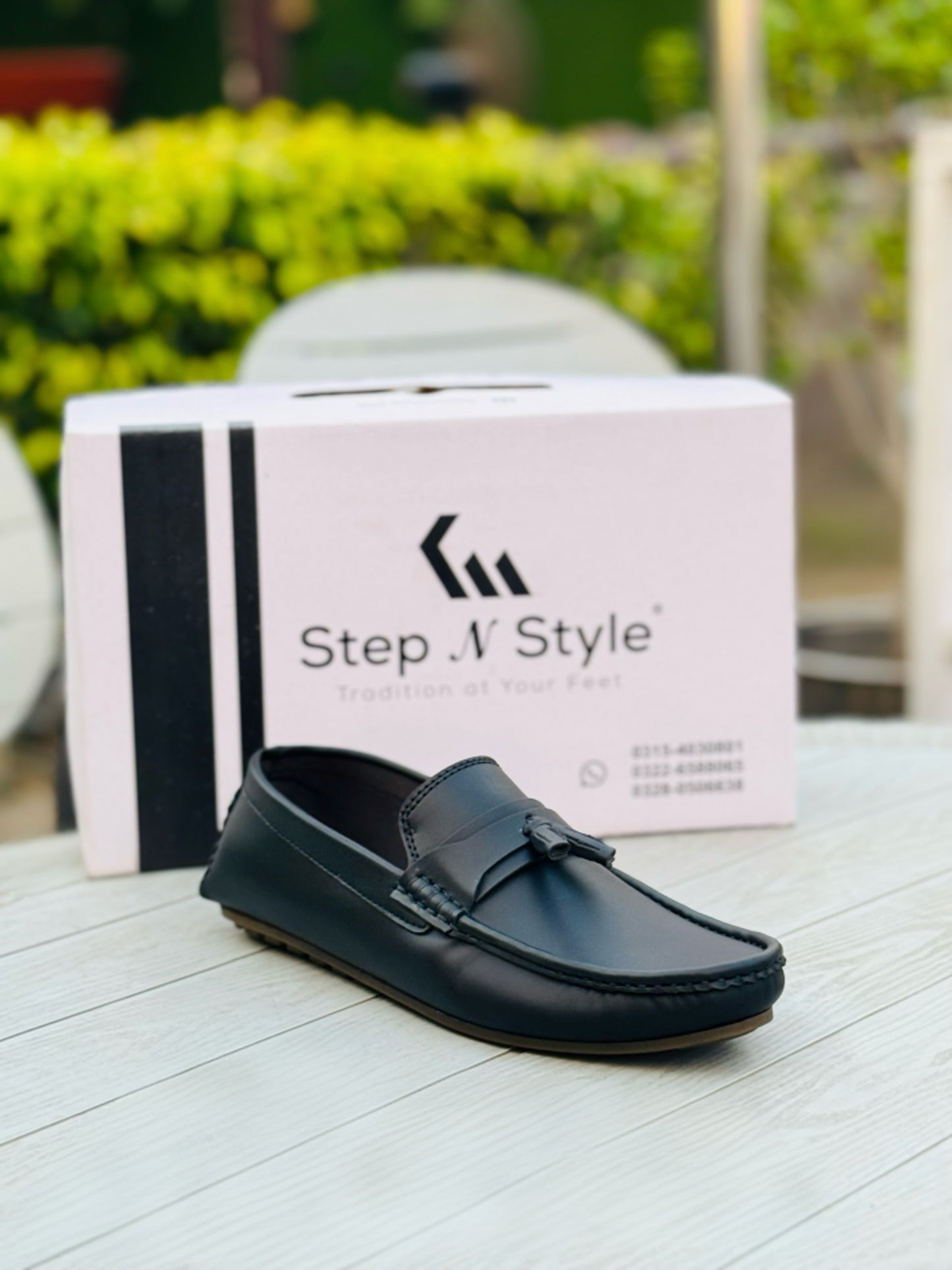 TASSEL BLACK LOAFERS
