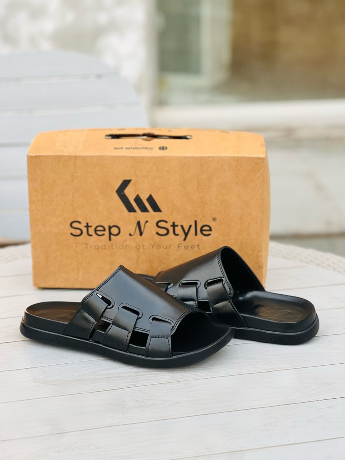 M1-BLACK OXF-SLIPPERS