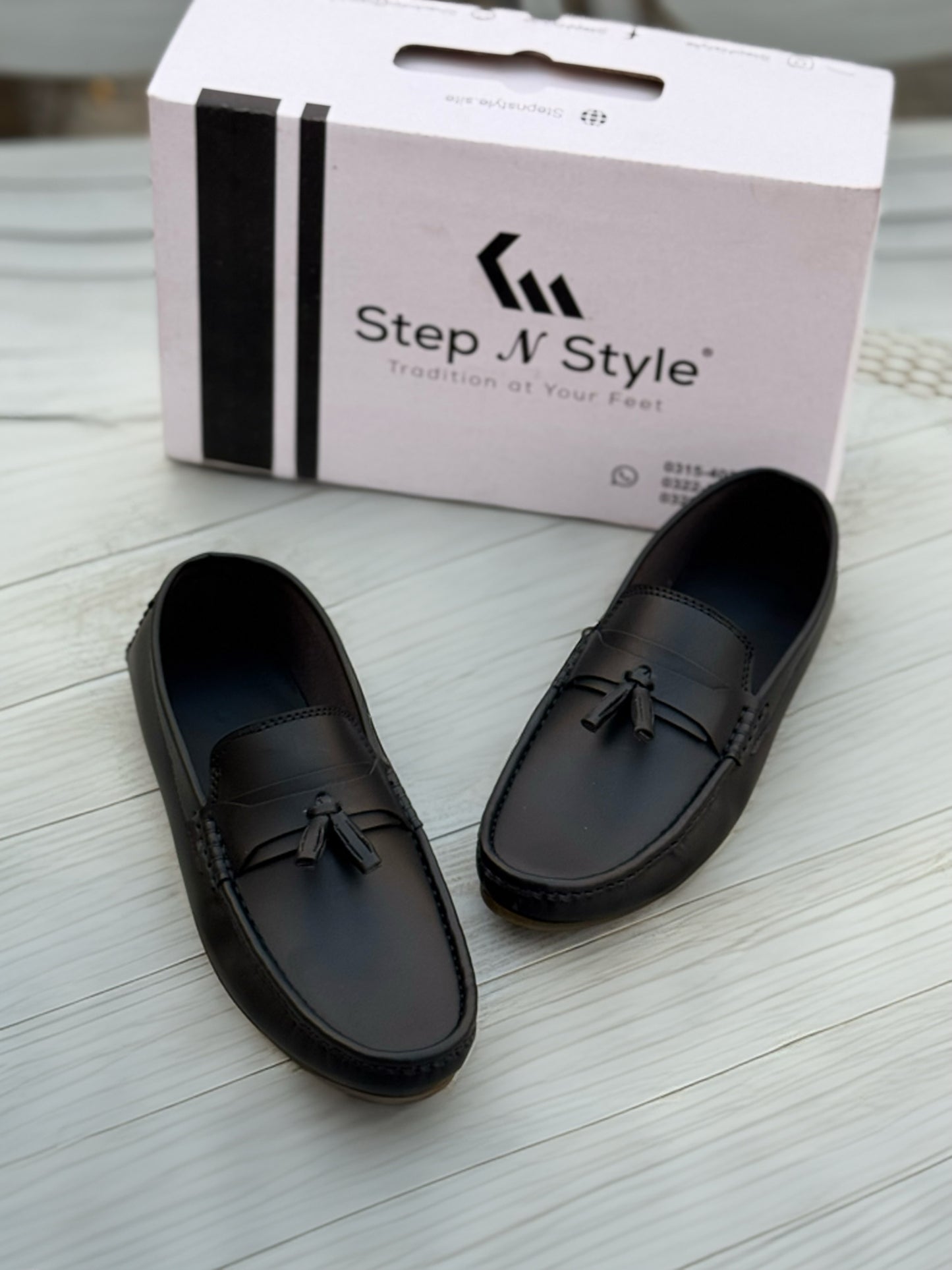 TASSEL BLACK LOAFERS