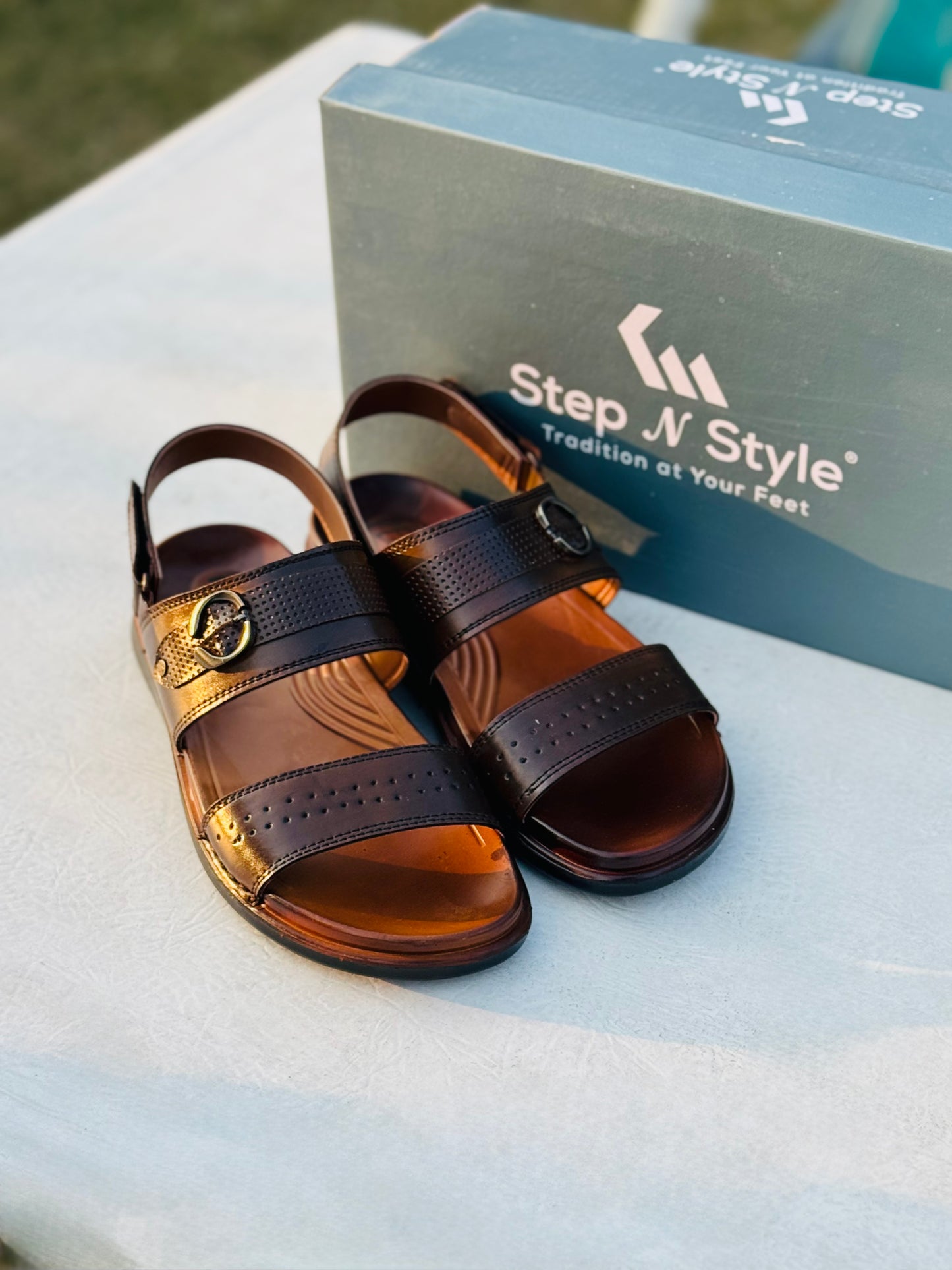 BROWN MONK SANDELS (ART-754)