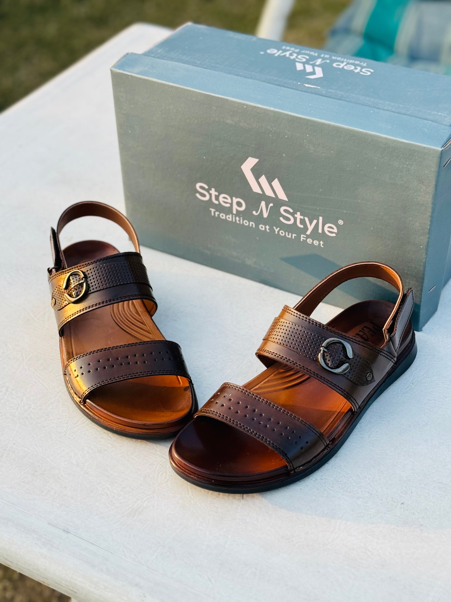 BROWN MONK SANDELS (ART-754)