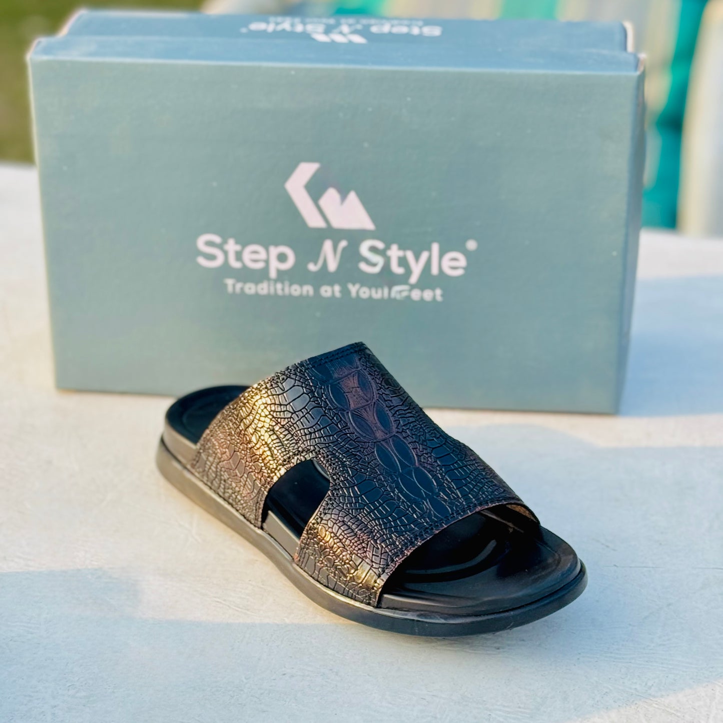 CROC-TEXTURED SLIPPERS ( ART-860 )