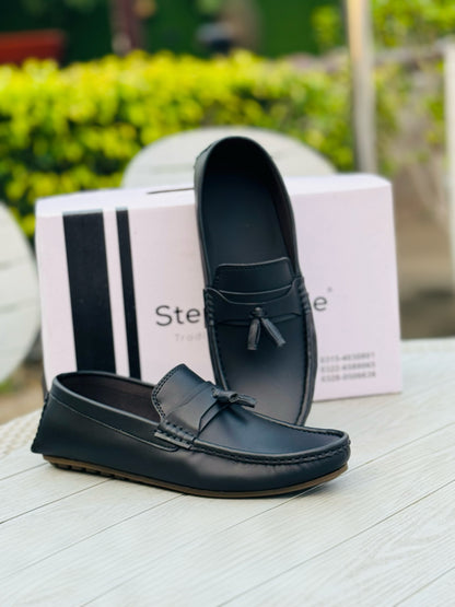 TASSEL BLACK LOAFERS