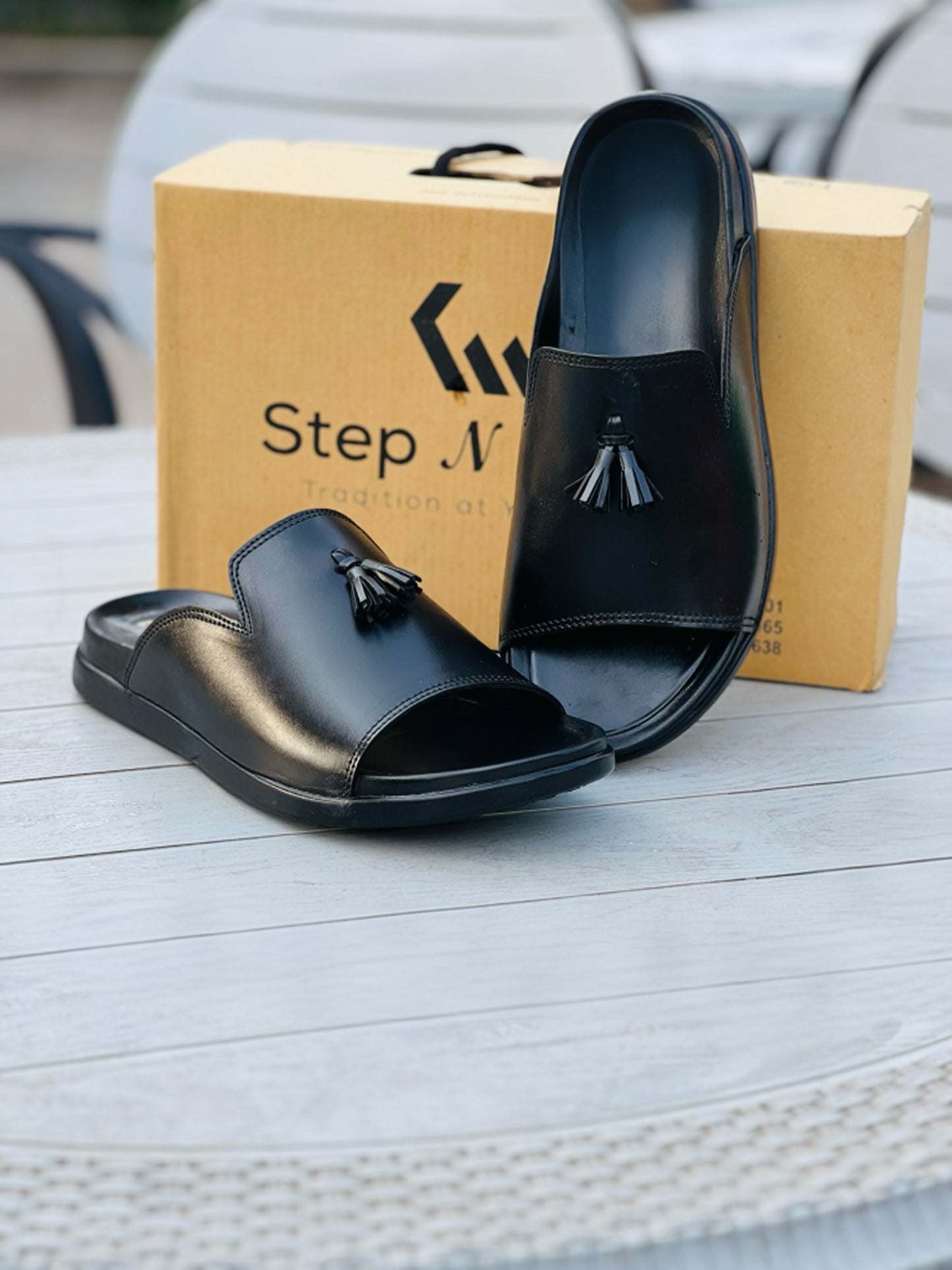 LEATHER BL-TESSEL OXF-SLIPPERS